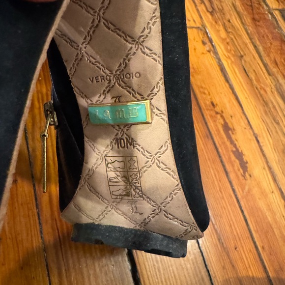 L.A.M.B. Black Cutout Heels - Picture 13 of 13